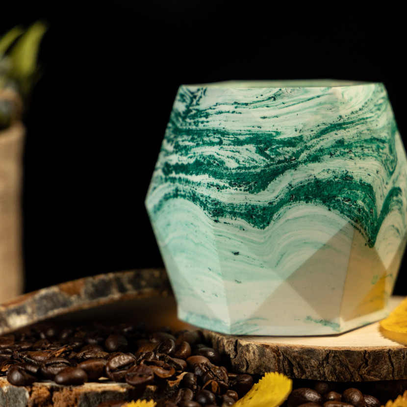 "Stone Aura" decorative scented candle