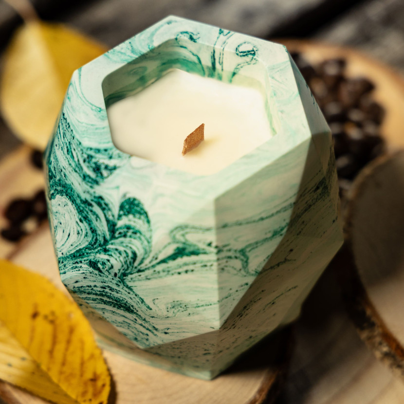 "Stone Aura" decorative scented candle