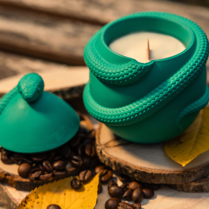 "Emerald Calm" Premium Candle