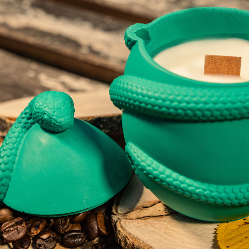 "Emerald Calm" Premium Candle