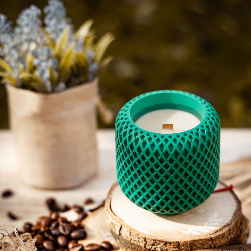 "Emerald Grid" decorative scented candle