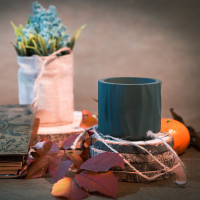 Decorative scented candle ‘Dark Calm’