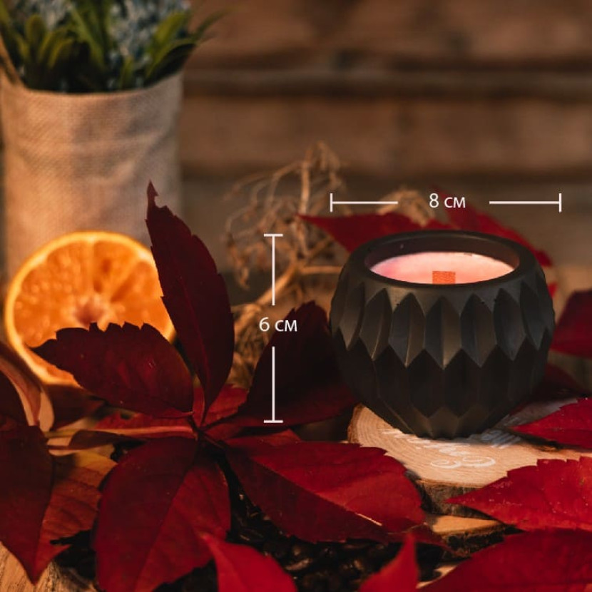 Premium candle "Midnight Geometry"