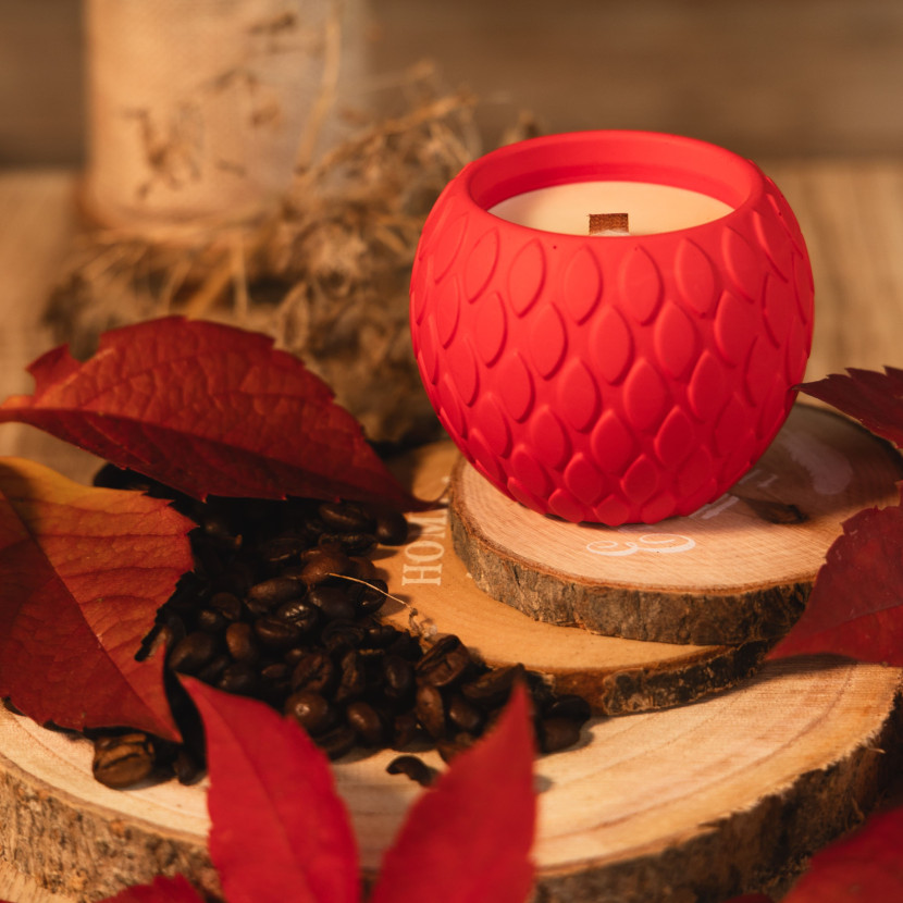 "Crimson Bloom" Decorative Scented Candle