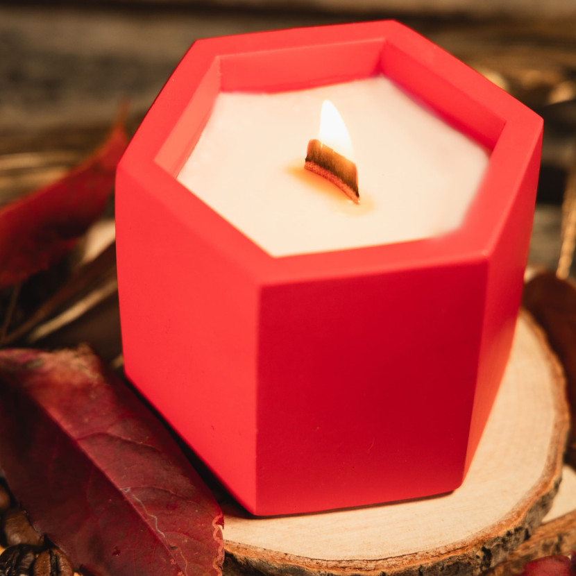 "Red Desire" Decorative Scented Candle