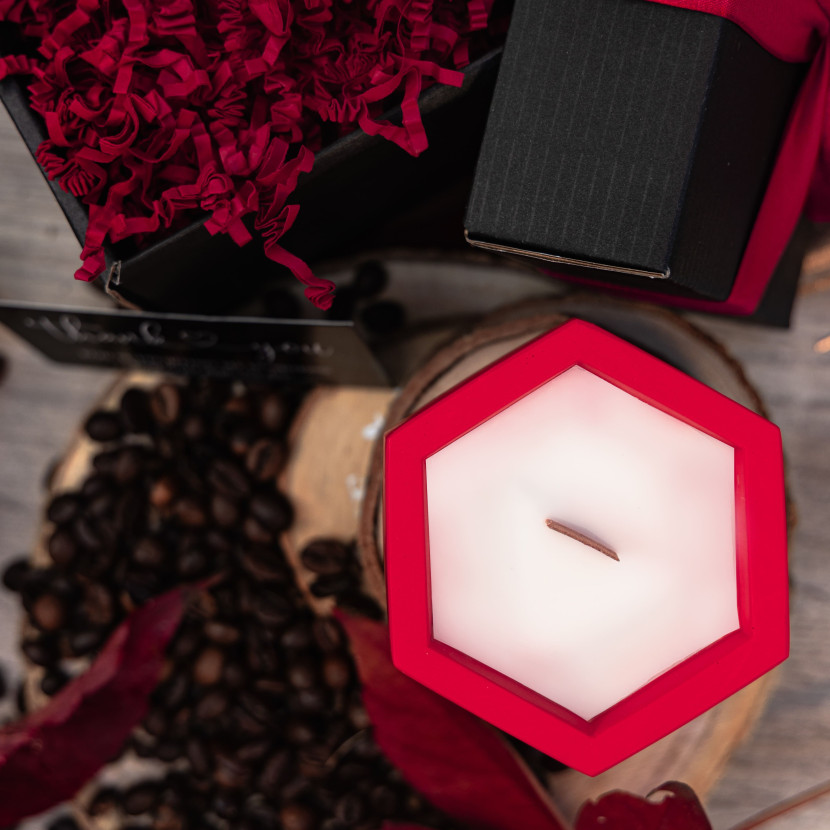 "Red Desire" Decorative Scented Candle