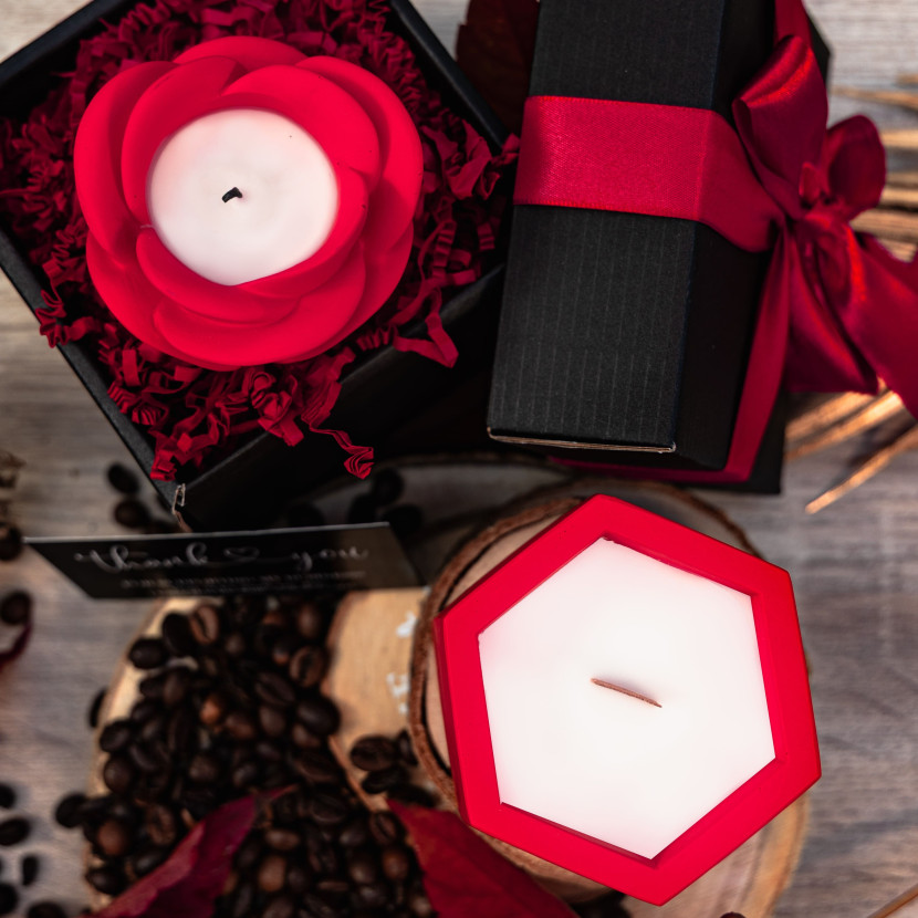 "Red Desire" Decorative Scented Candle