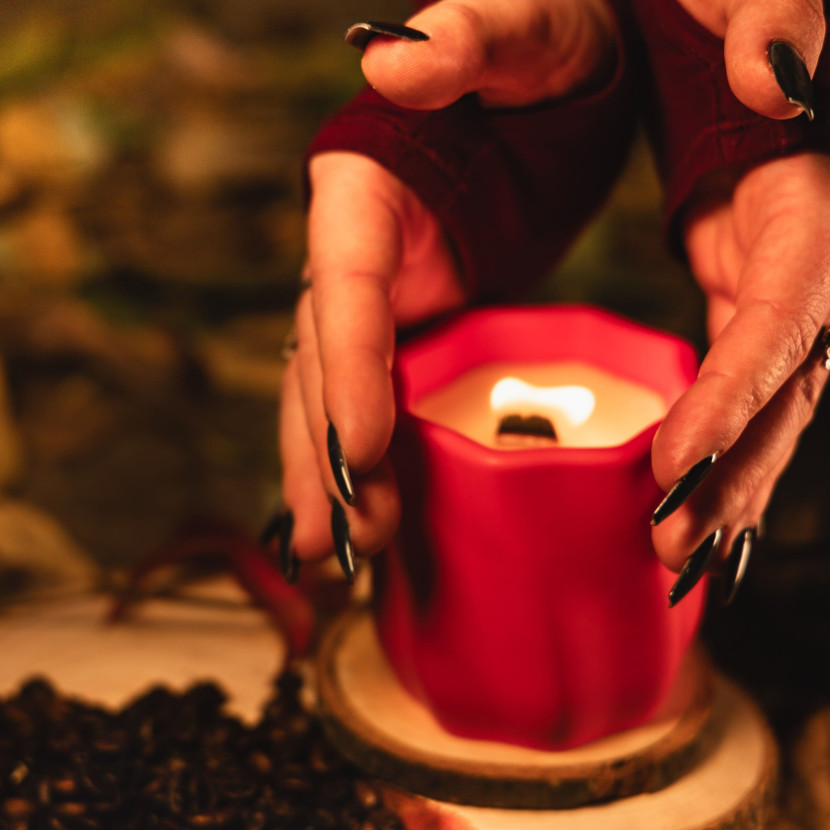 "Red Velvet" Decorative Scented Candle
