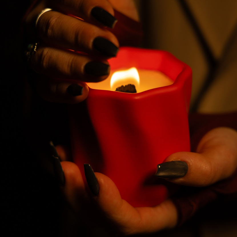 "Red Velvet" Decorative Scented Candle