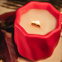 "Red Velvet" Decorative Scented Candle