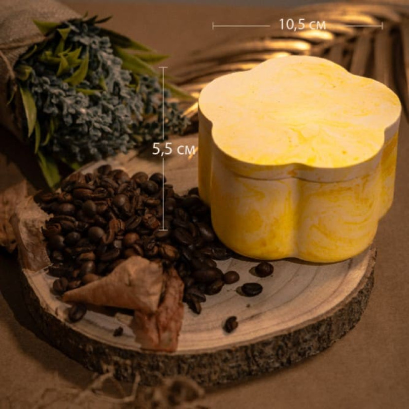 "Golden Glow" premium candle